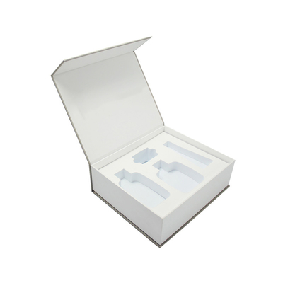 Boîte-cadeau magnétique rigide de C1S C2S de parfum d'emballage de boîte d'insertion blanche de mousse