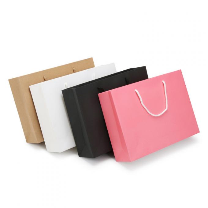 L'emballage de fantaisie coloré de achat de vêtement du papier 100g met en sac l'impression de Flexo 2