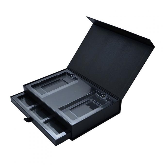400G a enduit l'emballage de Flip Top Cosmetic Gift Box de la matte magnétique de crochet UV 1