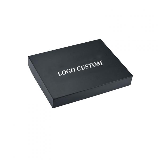 400G a enduit l'emballage de Flip Top Cosmetic Gift Box de la matte magnétique de crochet UV 2